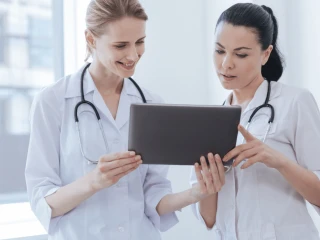 Comment l'hôpital universitaire de Gand a amélioré la communication et la collaboration grâce à un lieu de travail numérique